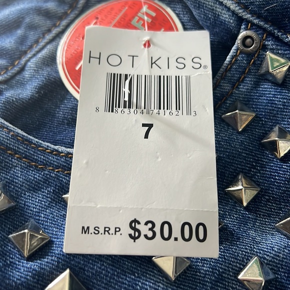 HOT KISS High Rise Distressed Studded Jean Short Size 7 NWT - Picture 5 of 8